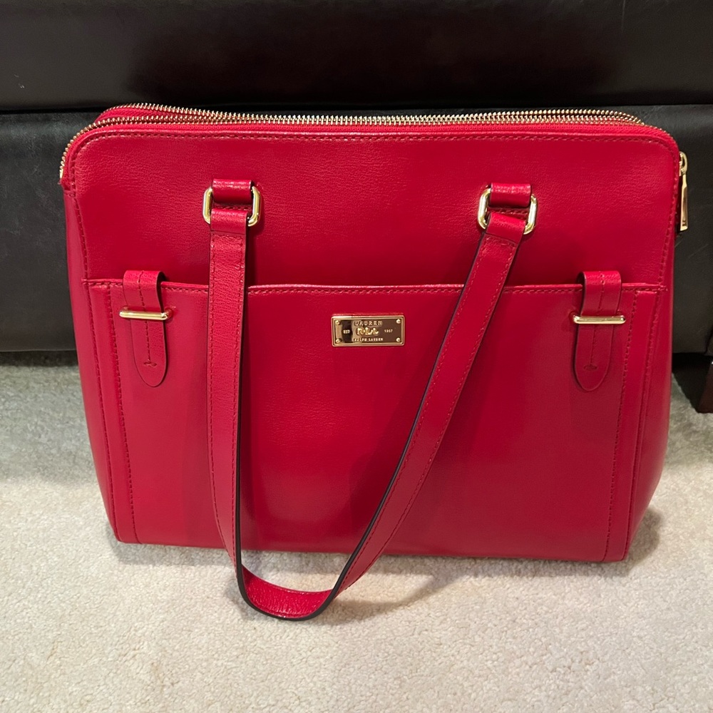 Beautiful Ralph Lauren cherry red hand bag. Approx. 10 1/2 length x 14 width. 🌺